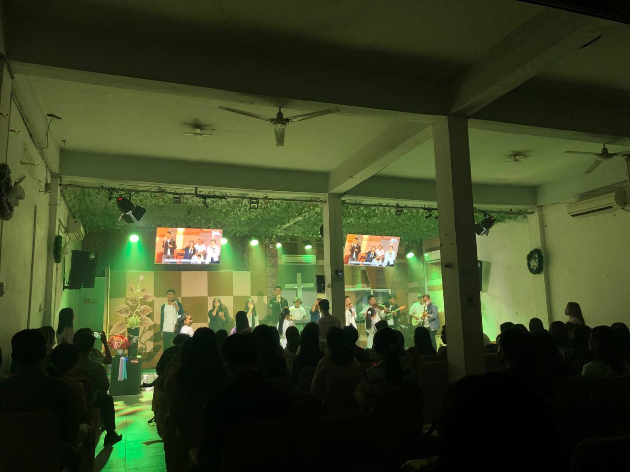 Ibadah Pemuda 6